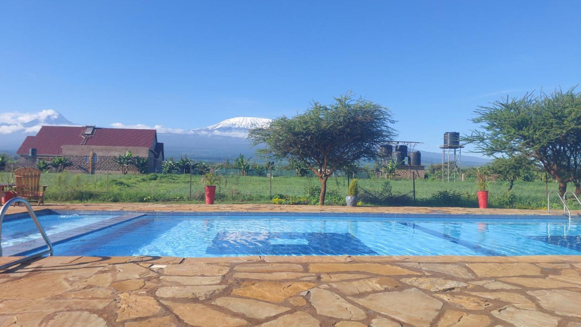Amboseli Glass House Oloitokitok المظهر الخارجي الصورة